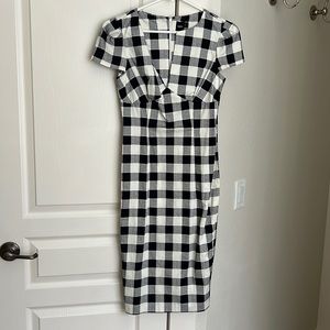 Black and white gingham dress with short-sleeves